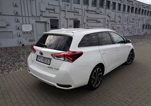 Toyota Auris cena 55900 przebieg: 212000, rok produkcji 2015 z Częstochowa małe 667